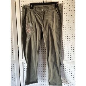 Westport Signature Fit Boyfriend Pants Size 8 Green Embroidered Beads Casual